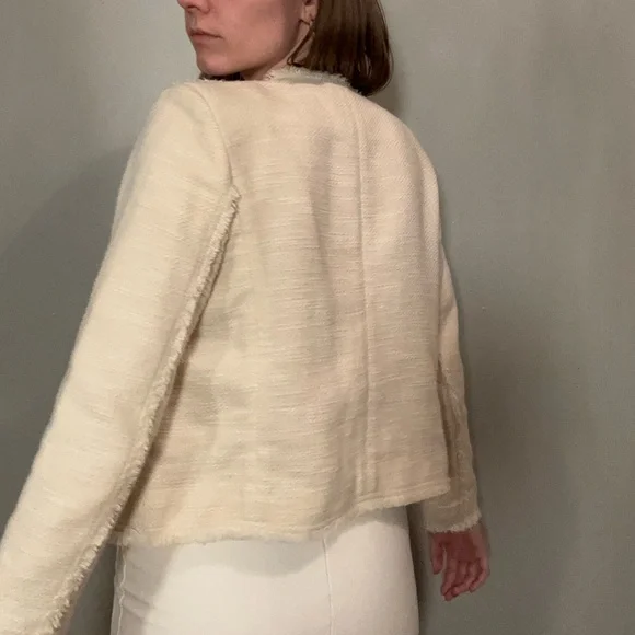 Club Monaco Ivory Blazer with fringe. - Picture 7 of 9